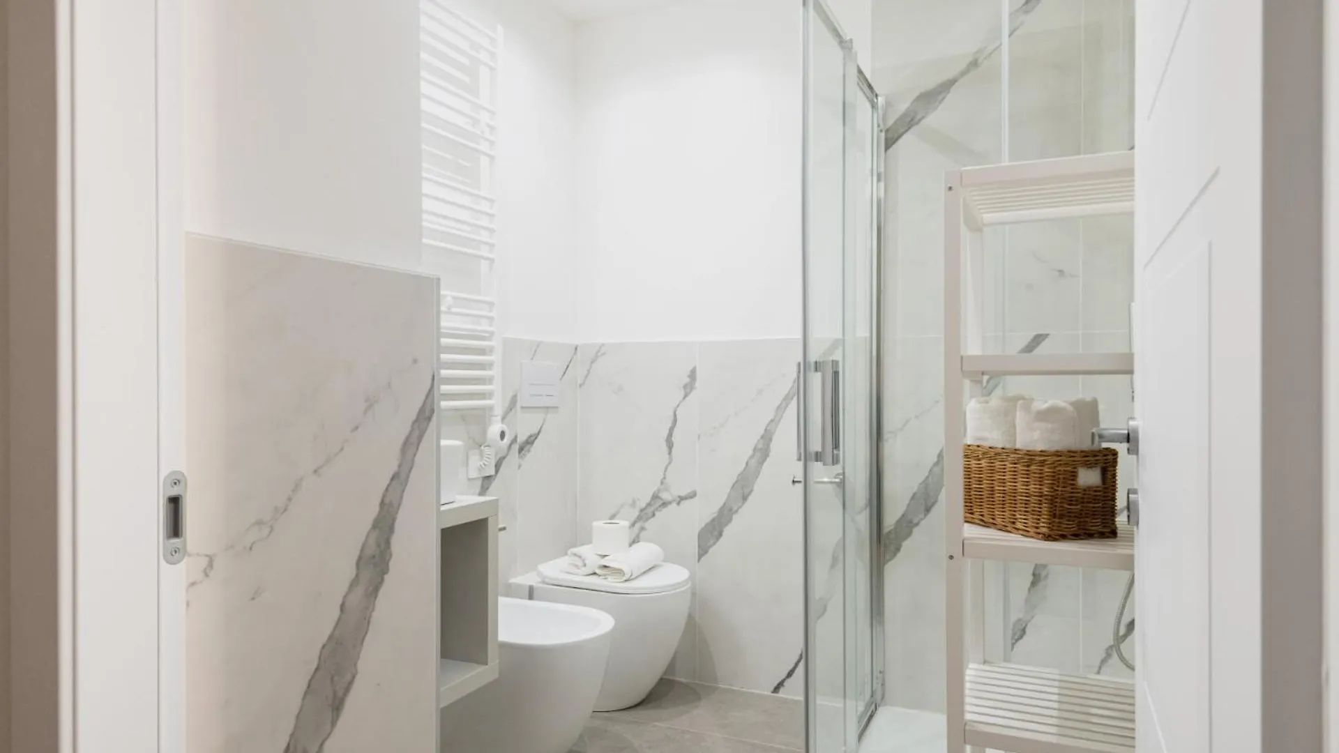 Ferienwohnung Easylife - Esclusivo Con Terrazzo A P.Ta Venezia Mailand