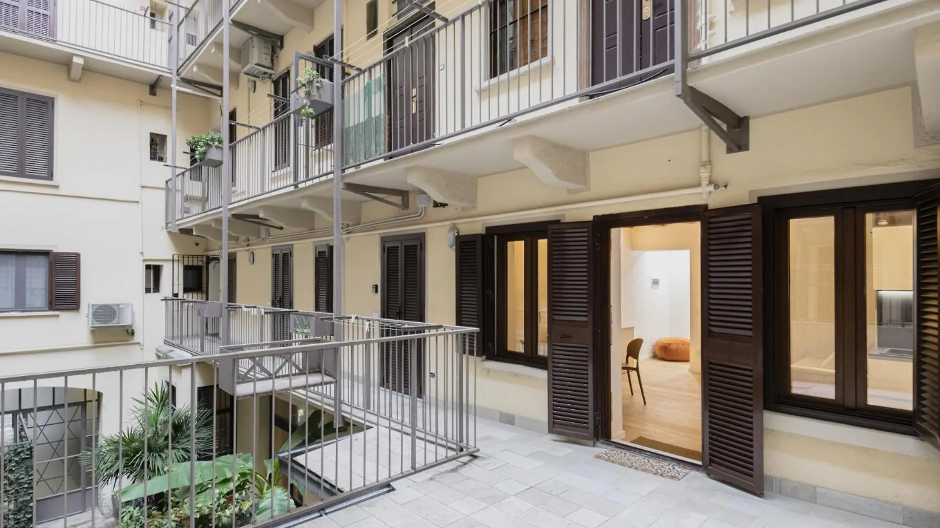 Ferienwohnung Easylife - Esclusivo Con Terrazzo A P.Ta Venezia Mailand