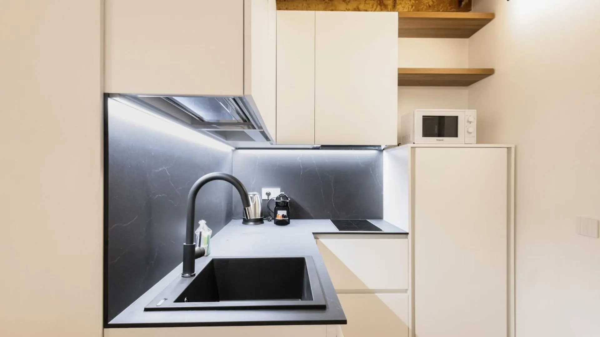 Easylife - Esclusivo Con Terrazzo A P.Ta Venezia Apartment Milan 0*,